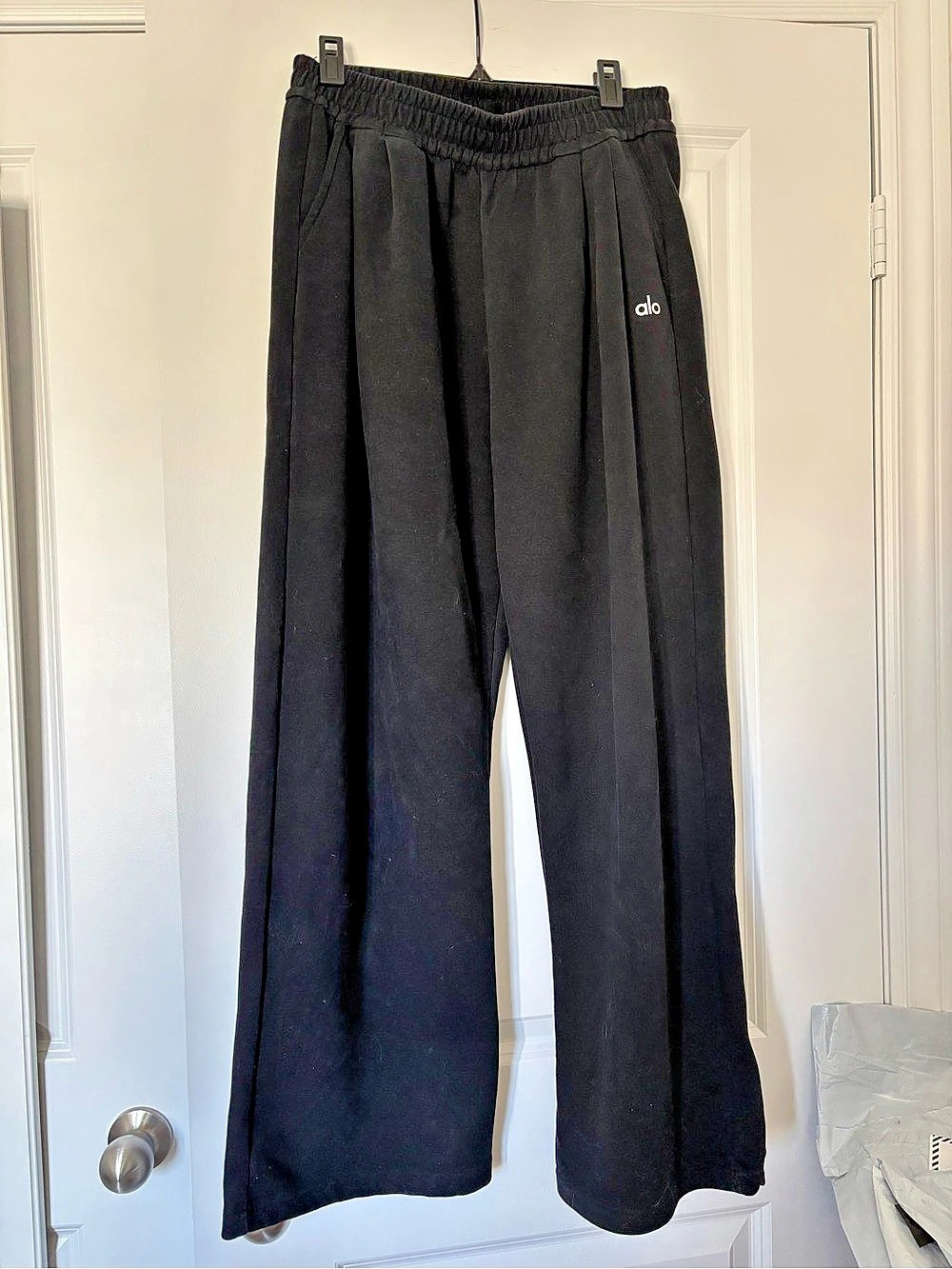 “Alo” black sweatpants, EUC, Size 6-10 - Picture 2 of 7